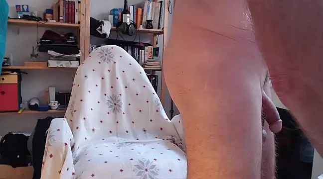 Snapshot of tibe50 chatting on 03/01/25, 10:34 tibe50 online show from 03/01/25, 10:34