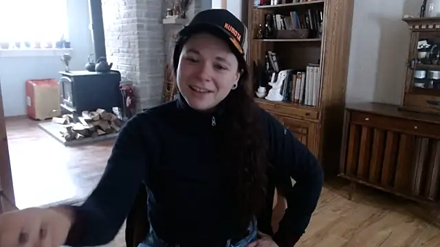 MarcyJones online show from 02/06/25, 02:37