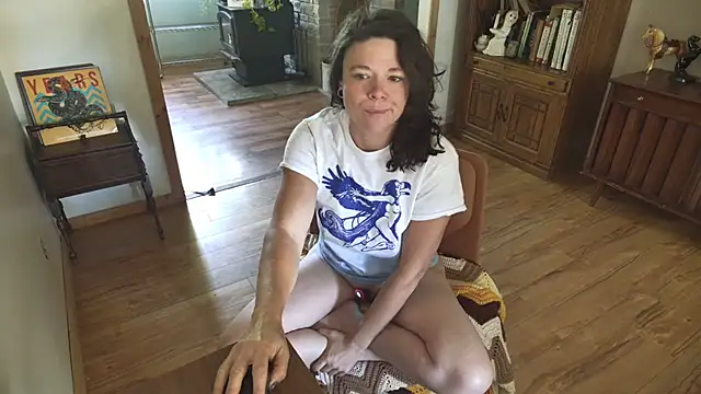 MarcyJones online show from 10/04/25, 03:21