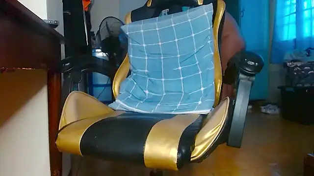 Yukikawaii online show from 10/20/25, 04:57