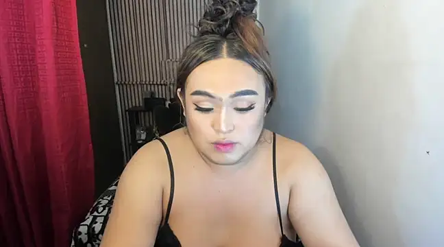 Snapshot of YourGirlfriendMegann chatting on 03/05/25, 12:16 YourGirlfriendMegann online show from 03/05/25, 12:16