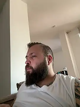 Snapshot of Fred-Berlin chatting on 03/06/25, 09:14 Fred-Berlin online show from 03/06/25, 09:14