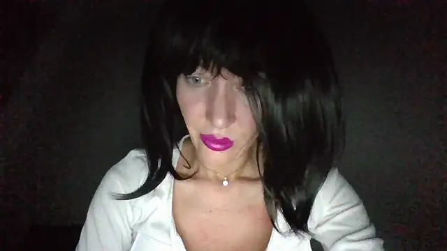 Snapshot of suuzykiss chatting on 03/07/25, 10:21 suuzykiss online show from 03/07/25, 10:21