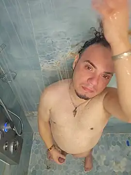 latinoflpr online show from 12/15/25, 03:00