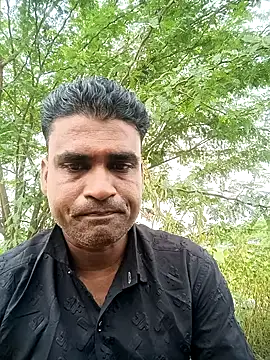 Snapshot of Javedmax chatting on 10/24/25, 08:11 Javedmax online show from 10/24/25, 08:11