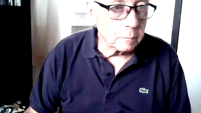Snapshot of johnjohn622662 chatting on 06/16/26, 01:58 johnjohn622662 online show from 06/16/26, 01:58