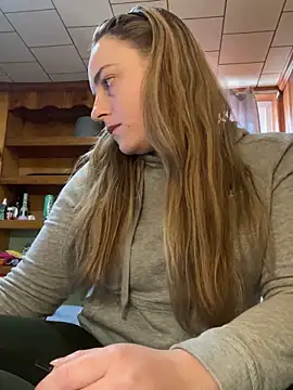 jaseyrae online show from 12/12/24, 08:43