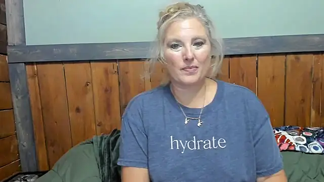 lisaxlovexxx online show from 10/03/25, 06:16