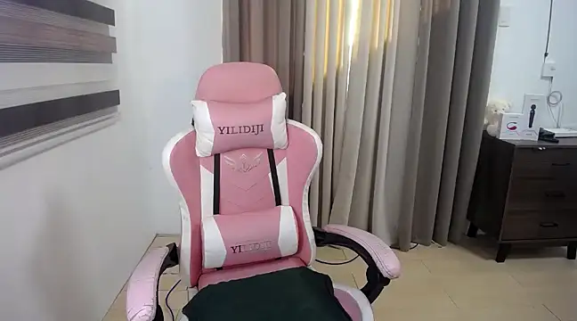 Bombshell Ashy online show from 03/12/25, 10:39