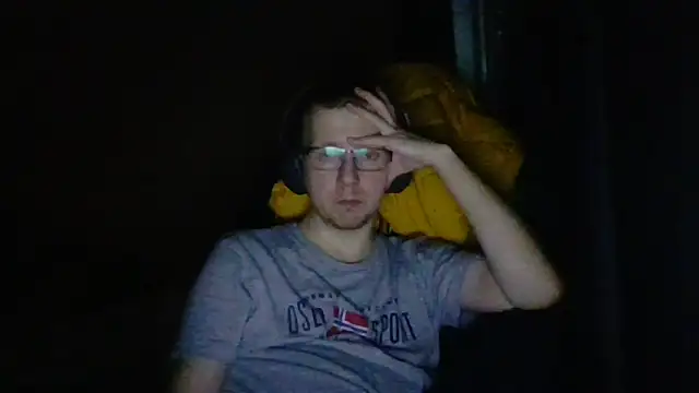 Snapshot of David250692 chatting on 03/05/26, 05:53 David250692 online show from 03/05/26, 05:53