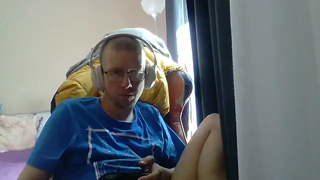 David250692 online show from 05/27/26, 07:16
