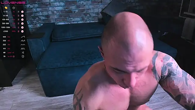 mark normal online show from 11/29/25, 03:42