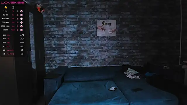 mark normal online show from 05/04/26, 01:45