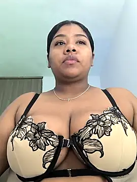 paola091 online show from 11/18/25, 11:47