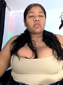 paola091 online show from 12/21/25, 12:29