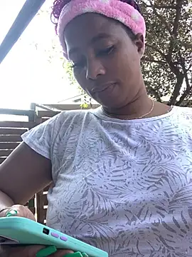 CurvyDesire1 online show from 03/23/25, 07:53