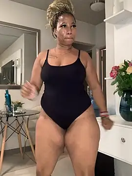 CurvyDesire1 online show from 02/10/26, 09:41