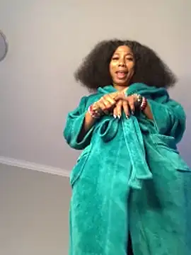 CurvyDesire1 online show from 04/16/26, 06:03