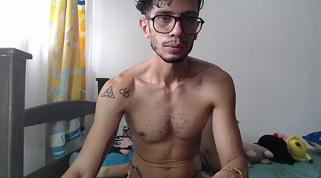 alisterxxx online show from 02/17/25, 05:21