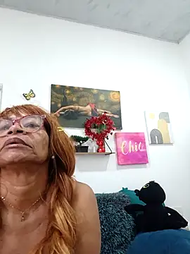 Snapshot of BustyMilf_ chatting on 05/03/26, 01:28 BustyMilf online show from 05/03/26, 01:28