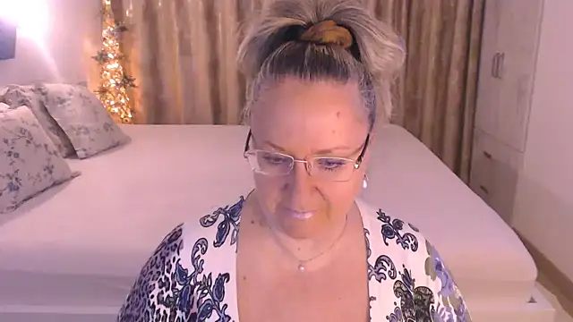 Raisshy online show from 11/27/25, 04:20