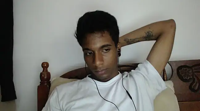 Snapshot of stevenosori chatting on 12/12/24, 10:52 stevenosori online show from 12/12/24, 10:52