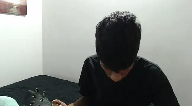 Snapshot of stevenosori chatting on 01/17/25, 01:04 stevenosori online show from 01/17/25, 01:04