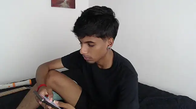 Snapshot of stevenosori chatting on 01/18/25, 05:48 stevenosori online show from 01/18/25, 05:48