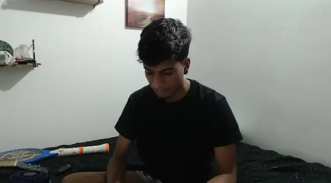 Snapshot of stevenosori chatting on 01/19/25, 01:21 stevenosori online show from 01/19/25, 01:21