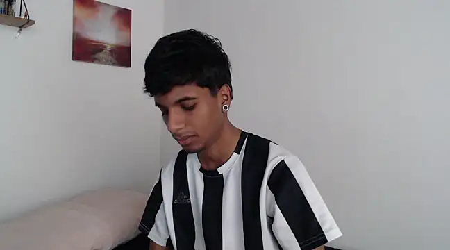 Snapshot of stevenosori chatting on 01/31/25, 01:02 stevenosori online show from 01/31/25, 01:02