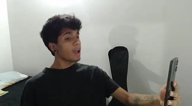 Snapshot of stevenosori chatting on 02/13/25, 12:46 stevenosori online show from 02/13/25, 12:46