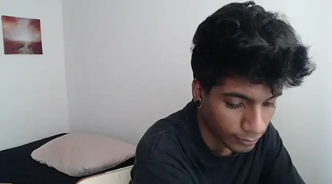 Snapshot of stevenosori chatting on 02/13/25, 05:44 stevenosori online show from 02/13/25, 05:44