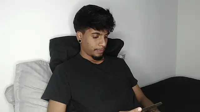 Snapshot of stevenosori chatting on 09/19/25, 11:00 stevenosori online show from 09/19/25, 11:00