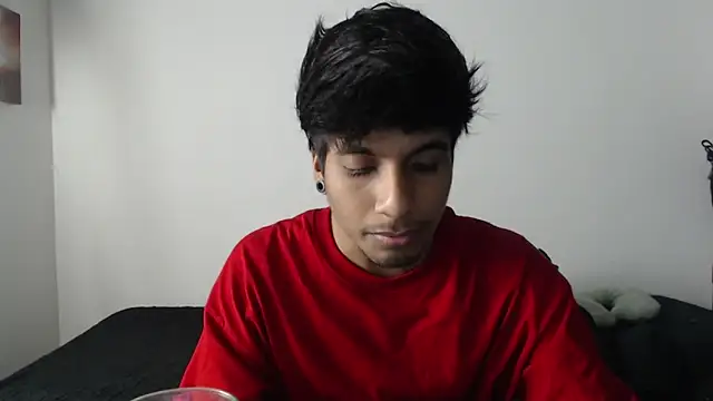 Snapshot of stevenosori chatting on 11/21/25, 02:21 stevenosori online show from 11/21/25, 02:21