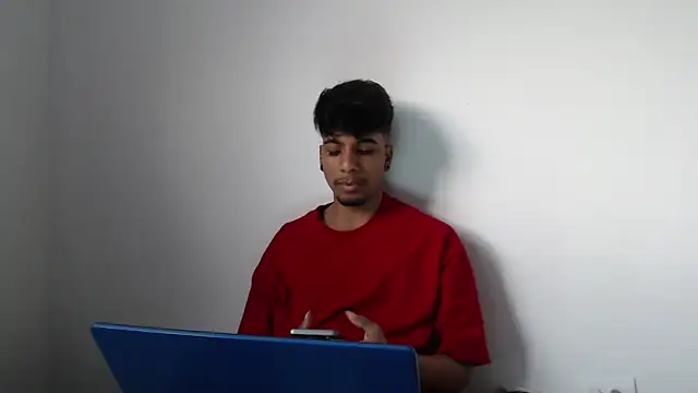 Snapshot of stevenosori chatting on 12/20/25, 11:01 stevenosori online show from 12/20/25, 11:01