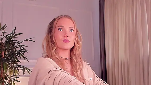 daisyd001 online show from 04/29/26, 08:07