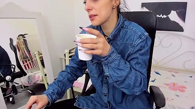 jessystarr online show from 03/22/25, 08:40