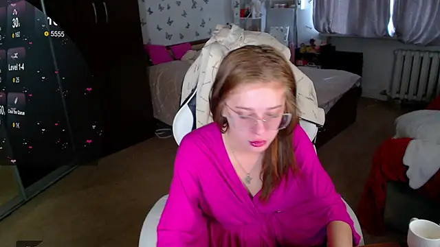 Kira honeyy online show from 04/11/26, 06:51