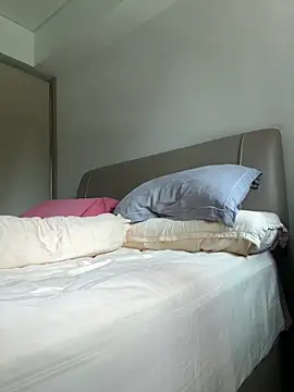 knobhead2020 online show from 10/24/25, 04:42