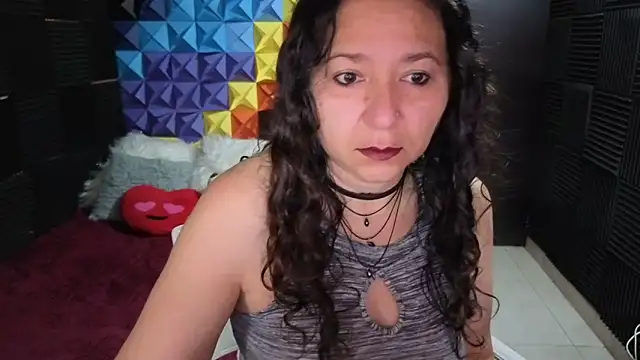 katifoxx online show from 10/27/25, 03:38