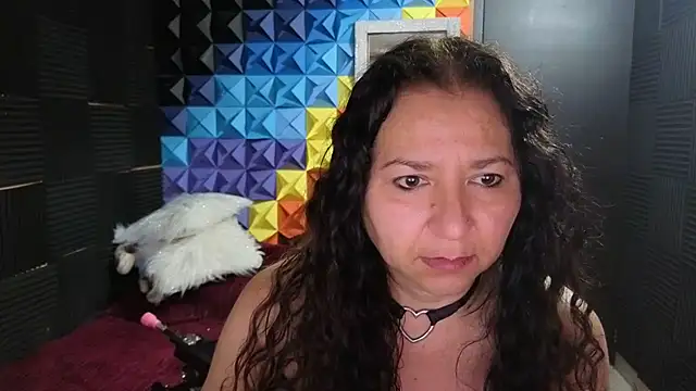 katifoxx online show from 12/13/25, 08:04