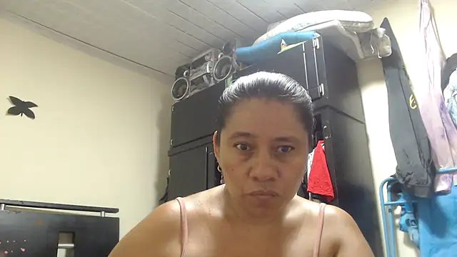 adrixxx38 online show from 04/21/26, 08:12