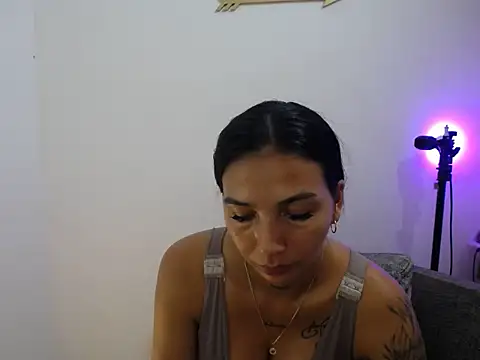 Allyson Smith online show from 01/31/25, 02:48