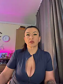 Snapshot of Hotangel75 chatting on 04/29/26, 08:40 Hotangel75 online show from 04/29/26, 08:40