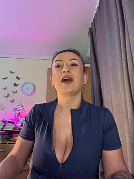 Snapshot of Hotangel75 chatting on 05/26/26, 09:49 Hotangel75 online show from 05/26/26, 09:49