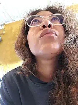 mila38 online show from 12/20/25, 09:05