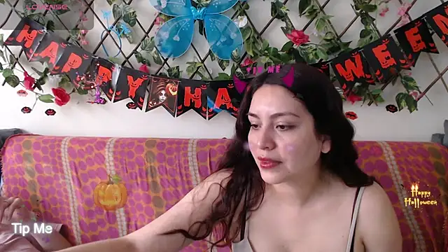 Jack Emily1 online show from 11/05/25, 05:13