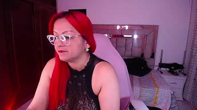 salomecastro  online show from 10/22/25, 03:18