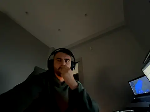 gerozz90 online show from 11/14/25, 02:38