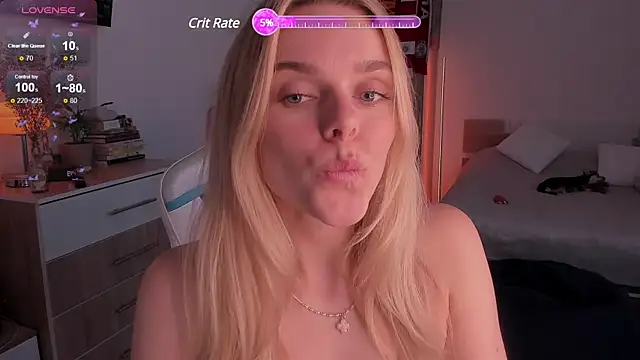 Snapshot of CharliSweet chatting on 02/07/25, 12:50 CharliSweet online show from 02/07/25, 12:50